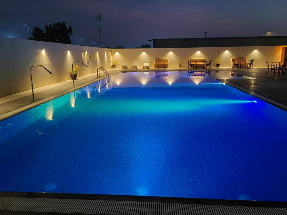 Alya Hotel Барка Екстериор снимка